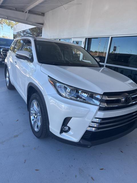 used 2019 Toyota Highlander car, priced at $23,995