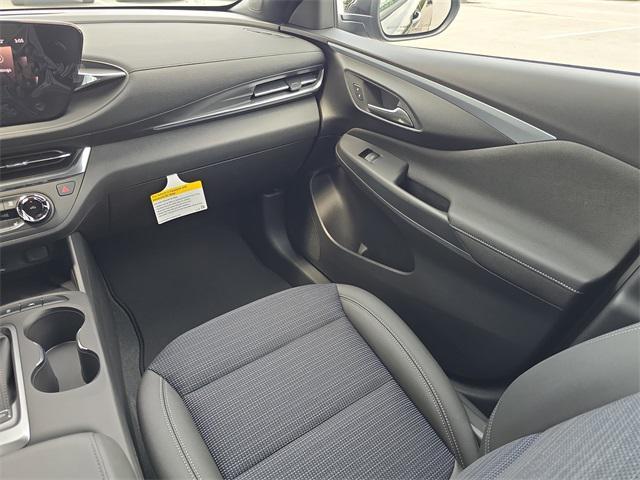 new 2025 Buick Envista car, priced at $24,906