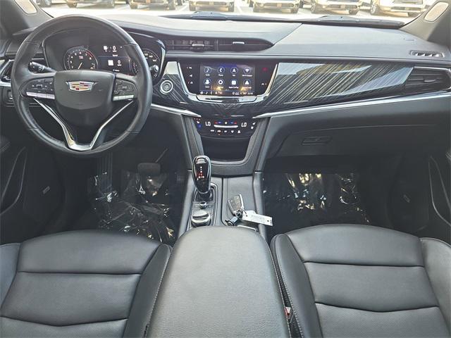 used 2023 Cadillac XT6 car, priced at $38,995