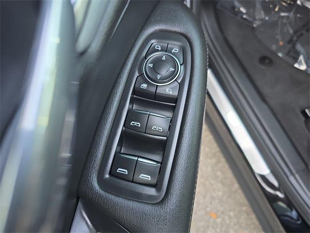 used 2023 Cadillac XT6 car, priced at $38,995