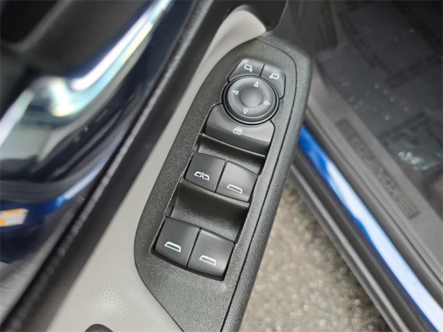 used 2022 Chevrolet Equinox car, priced at $20,995