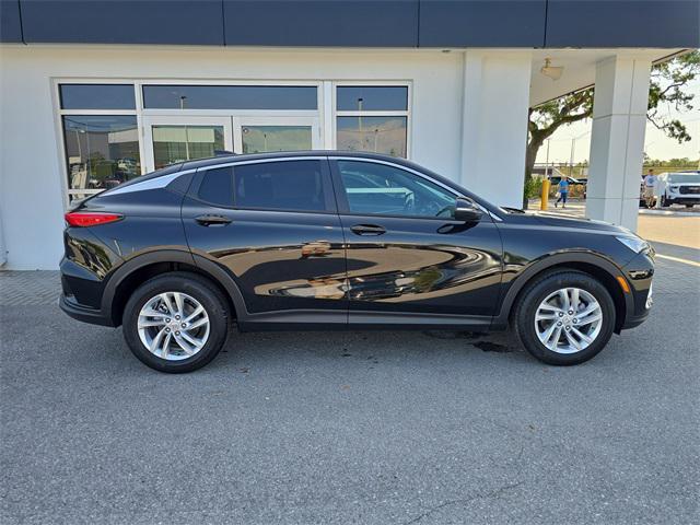 new 2025 Buick Envista car, priced at $25,535