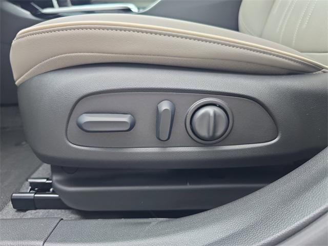 new 2025 Buick Envista car, priced at $30,648