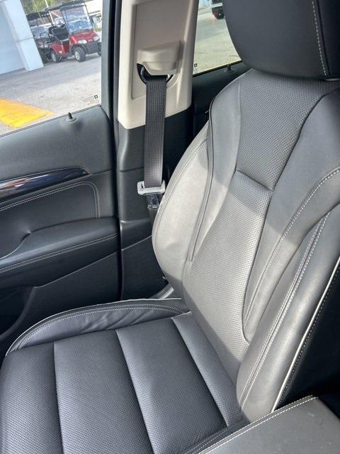 used 2021 Buick Envision car, priced at $22,997