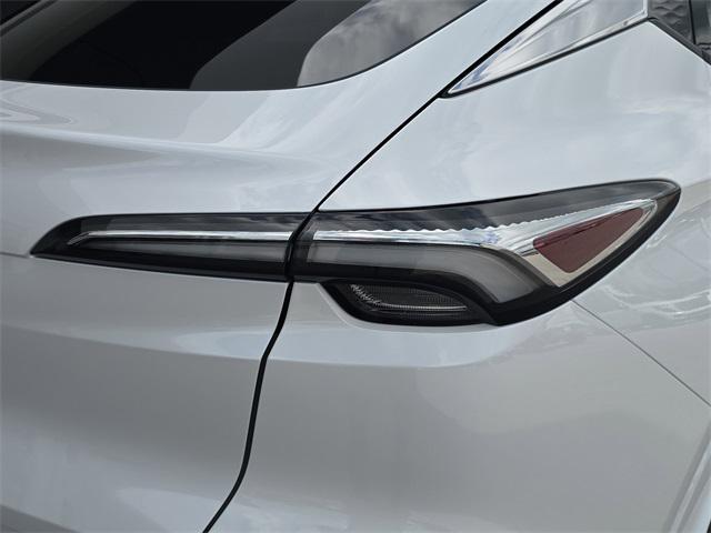 new 2025 Buick Envista car, priced at $29,360