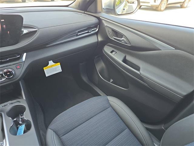 new 2025 Buick Envista car, priced at $26,231