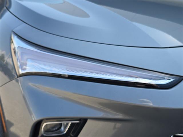 new 2025 Buick Envista car, priced at $26,231