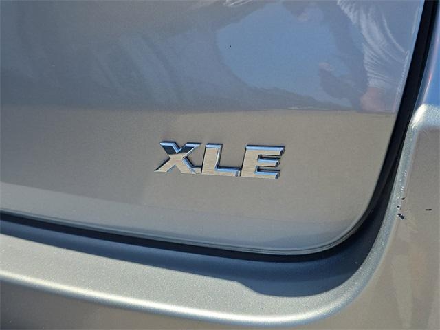 used 2018 Toyota Highlander car, priced at $24,997
