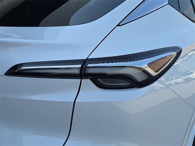 new 2025 Buick Envista car, priced at $31,725