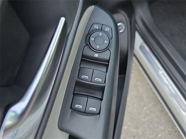 new 2025 Buick Envista car, priced at $31,725
