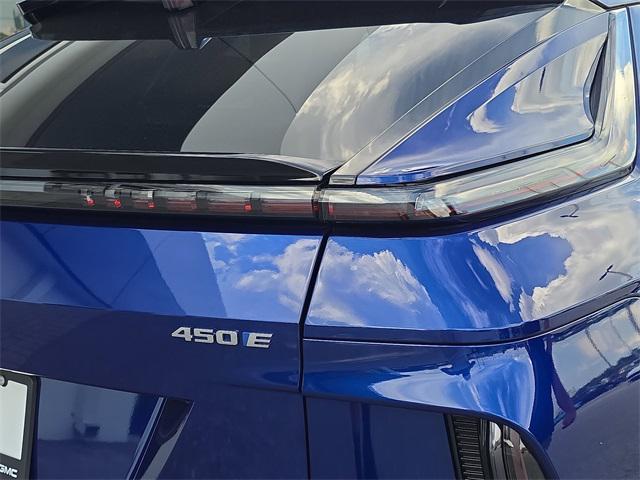 used 2024 Cadillac LYRIQ car, priced at $39,998