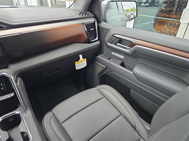 new 2025 GMC Sierra 1500 car, priced at $71,044