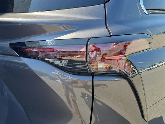 used 2025 Toyota Sienna car, priced at $43,897