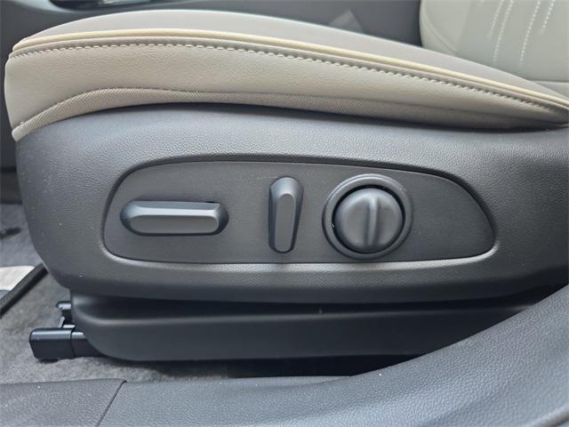 new 2025 Buick Envista car, priced at $29,535