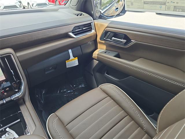 new 2025 GMC Yukon XL car, priced at $109,979