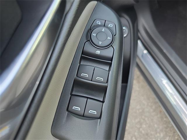 new 2025 Buick Envista car, priced at $30,703