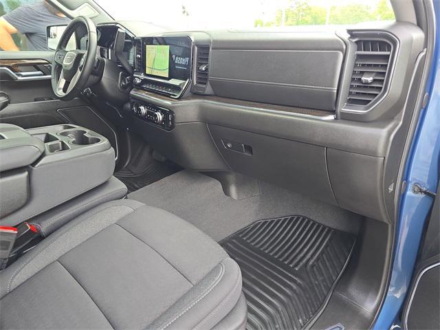 used 2024 GMC Sierra 1500 car, priced at $40,885
