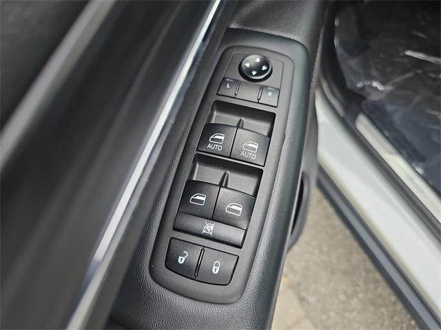 used 2021 Jeep Grand Cherokee car, priced at $20,488