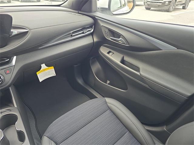 new 2025 Buick Envista car, priced at $24,940