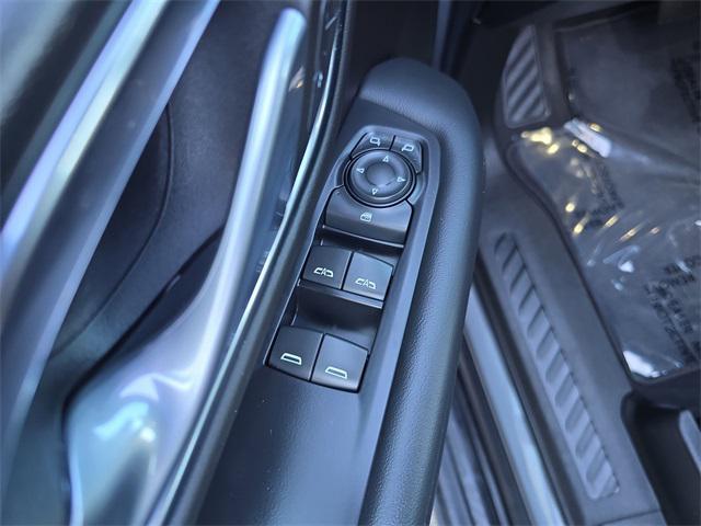 used 2022 GMC Yukon XL car, priced at $40,997