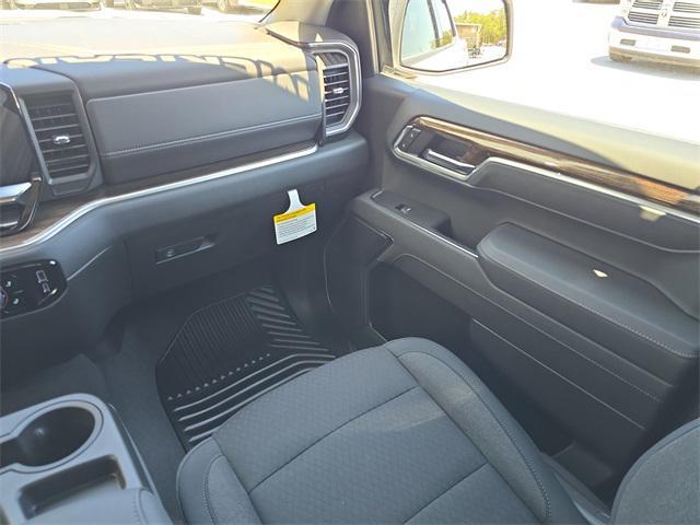 new 2025 GMC Sierra 1500 car, priced at $46,981
