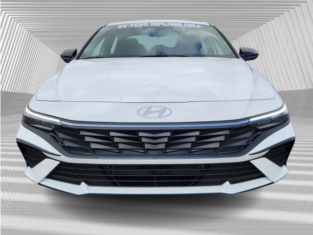 new 2025 Hyundai Elantra car