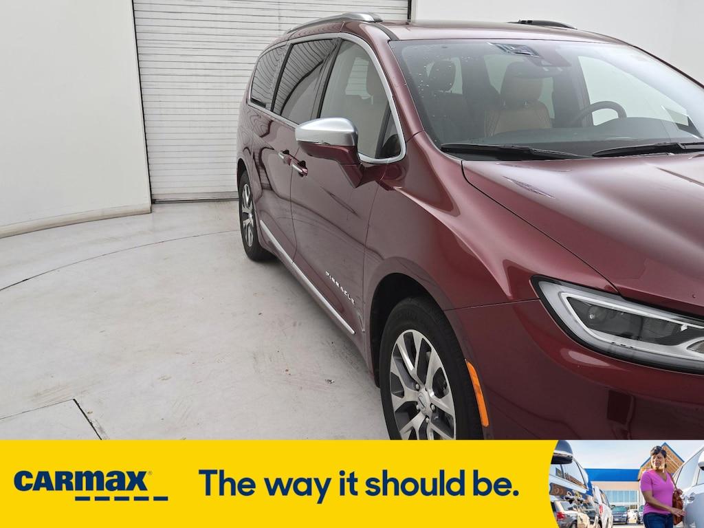 used 2021 Chrysler Pacifica Hybrid car, priced at $37,998