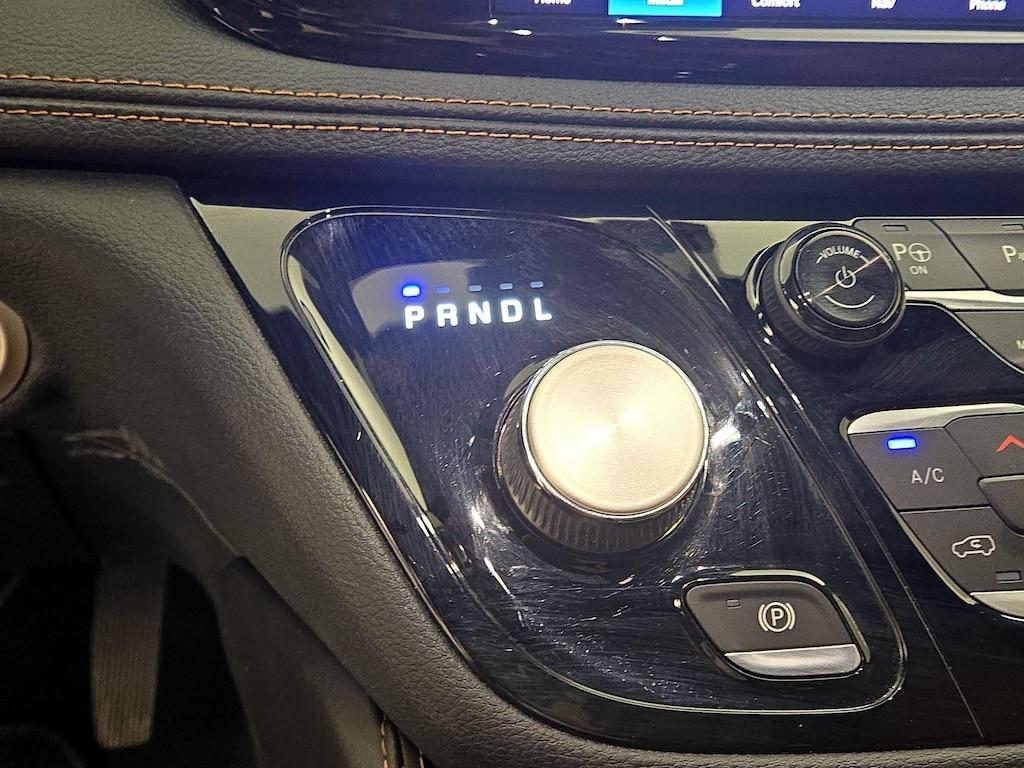 used 2021 Chrysler Pacifica Hybrid car, priced at $37,998