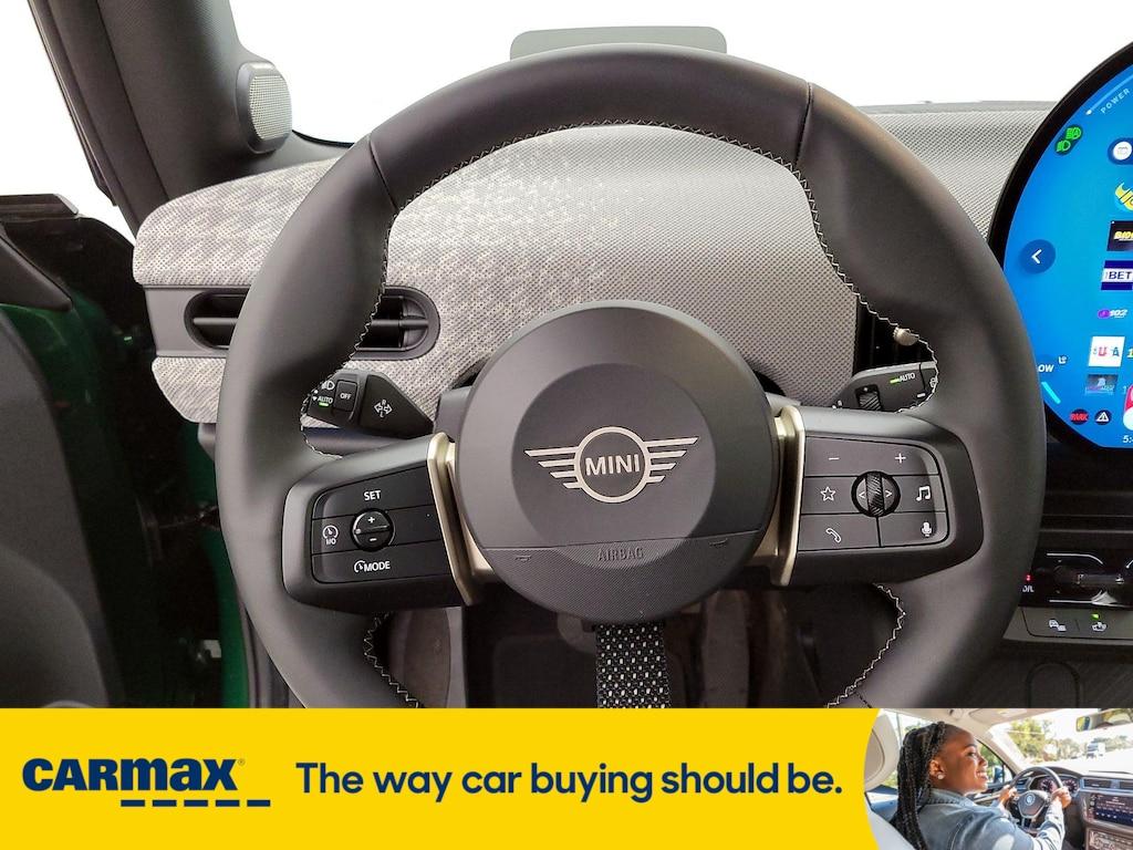 used 2025 MINI Hardtop car, priced at $33,998
