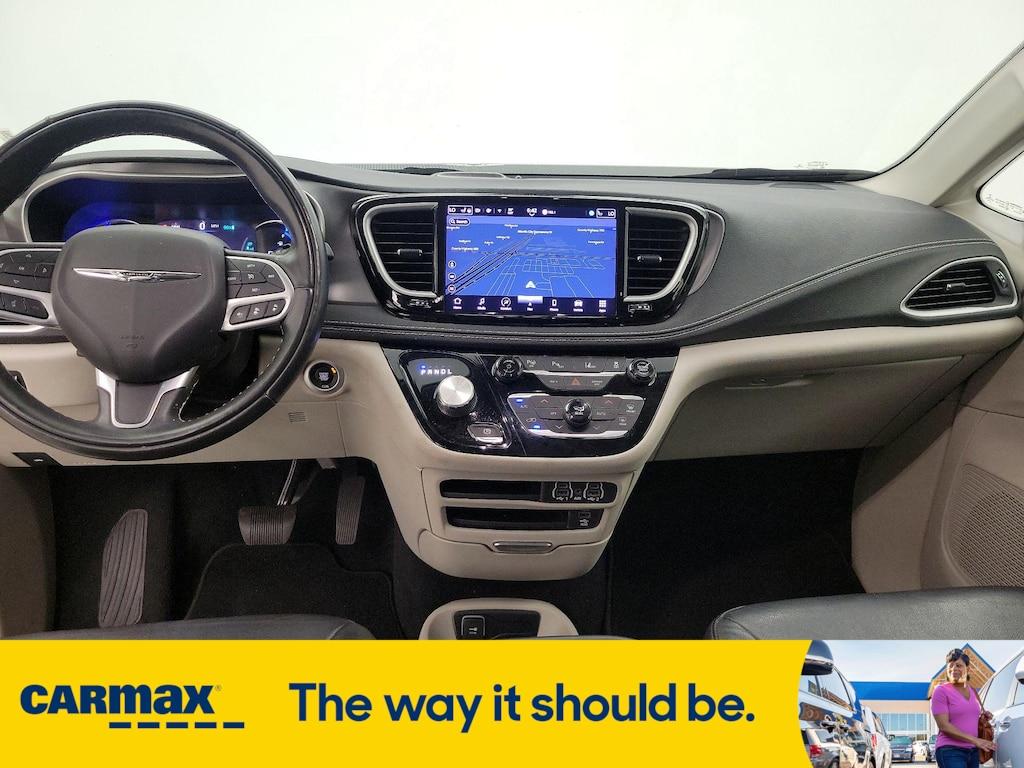 used 2022 Chrysler Pacifica Hybrid car, priced at $29,998