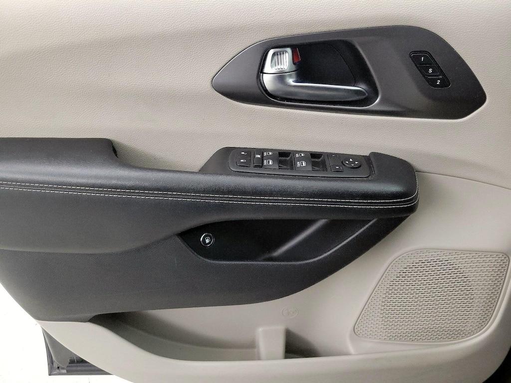 used 2022 Chrysler Pacifica Hybrid car, priced at $29,998