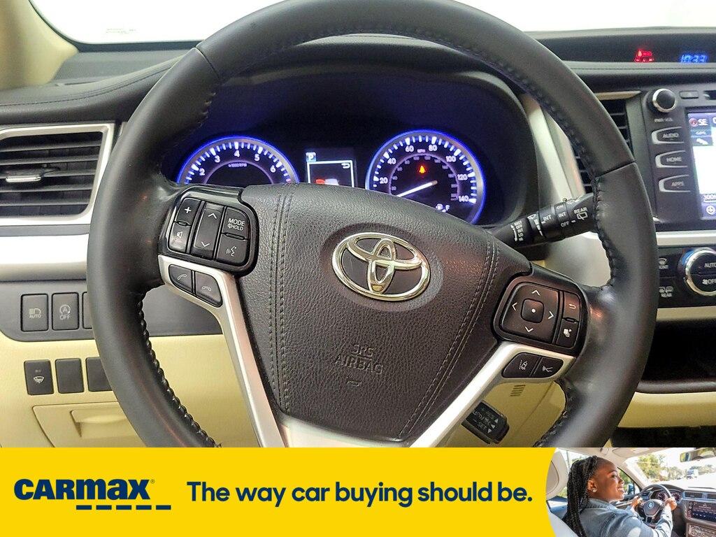 used 2019 Toyota Highlander car, priced at $28,998