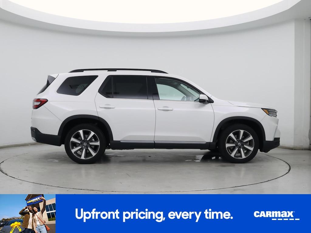 used 2025 Honda Pilot car, priced at $50,998