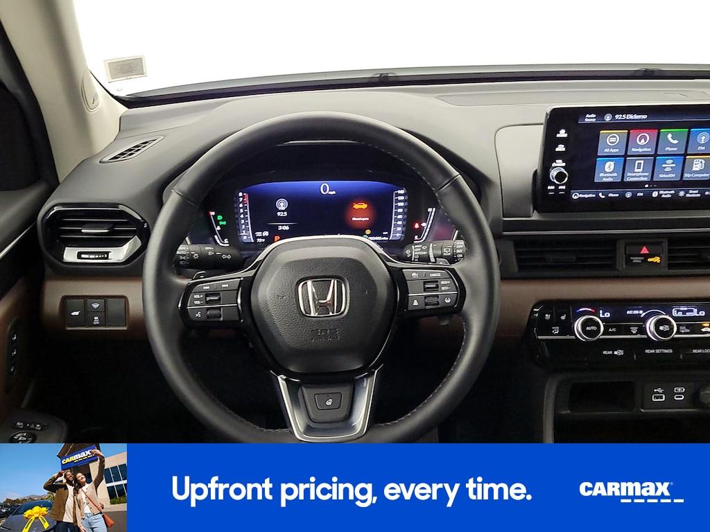 used 2025 Honda Pilot car, priced at $50,998