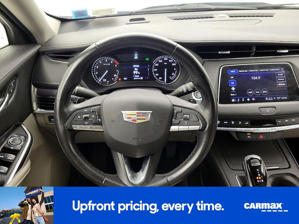 used 2022 Cadillac XT4 car, priced at $27,998