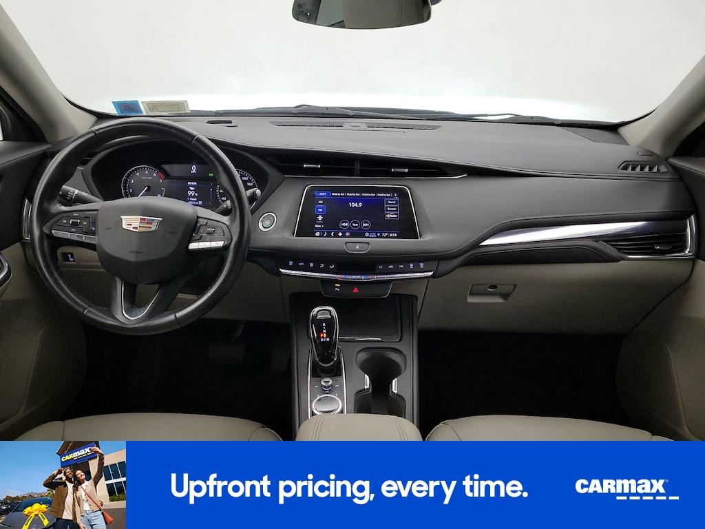 used 2022 Cadillac XT4 car, priced at $27,998