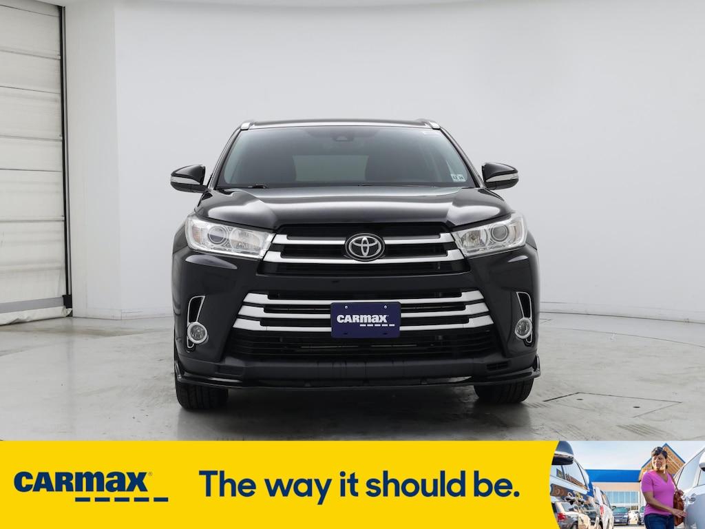 used 2019 Toyota Highlander car, priced at $29,998