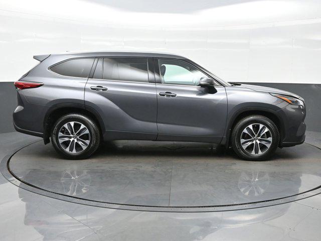 used 2021 Toyota Highlander car, priced at $34,990