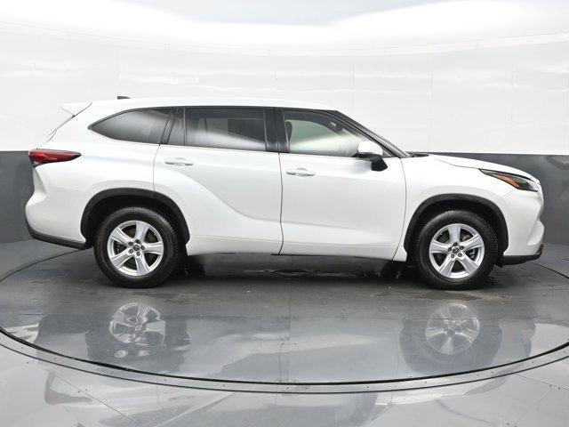 used 2022 Toyota Highlander car, priced at $27,490