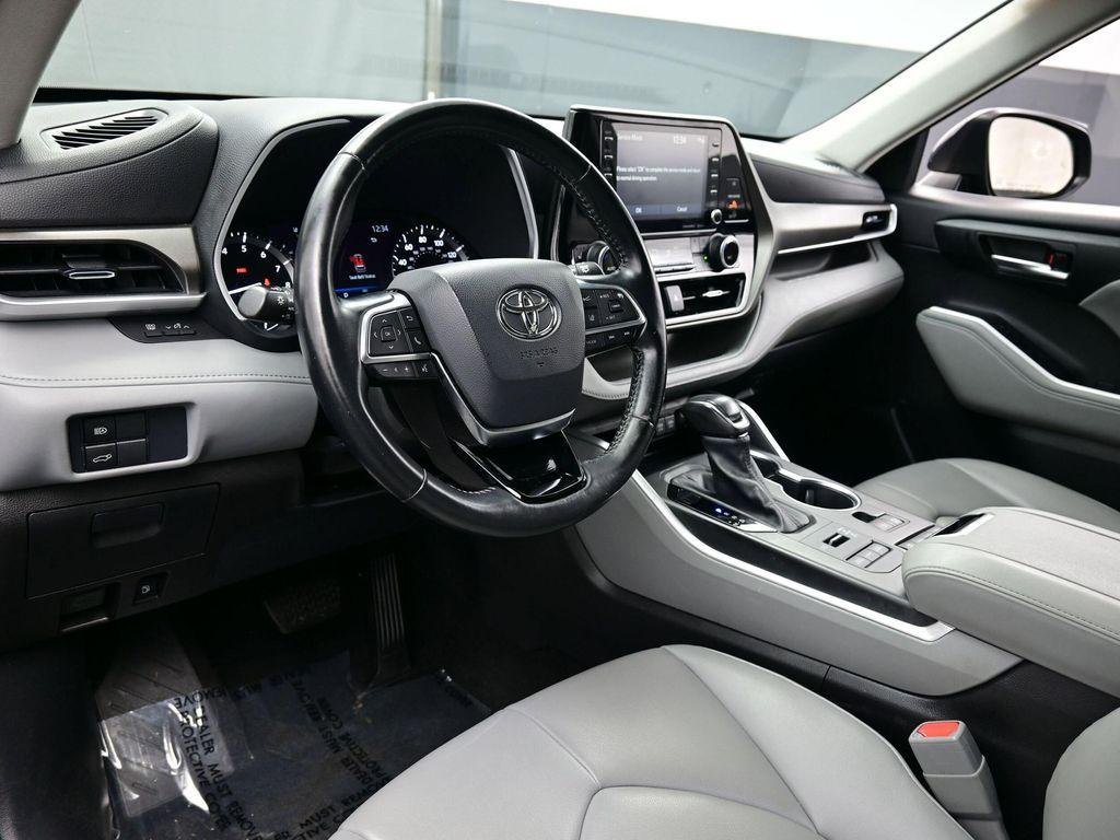 used 2021 Toyota Highlander car, priced at $30,490