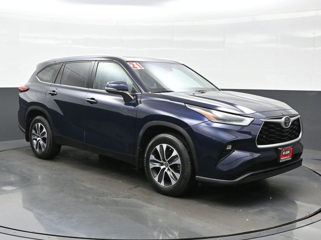used 2021 Toyota Highlander car, priced at $30,490