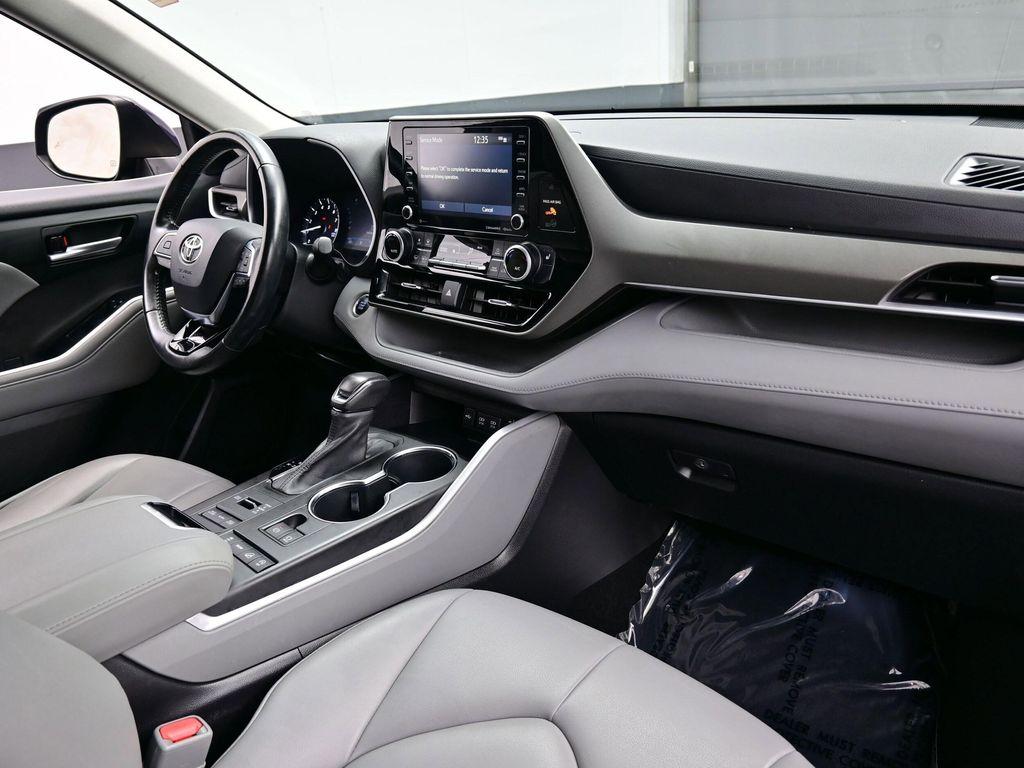 used 2021 Toyota Highlander car, priced at $30,490