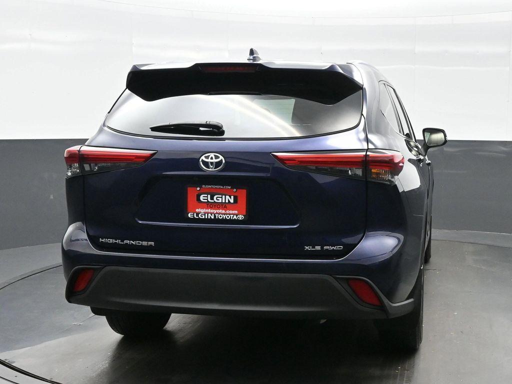 used 2021 Toyota Highlander car, priced at $30,490