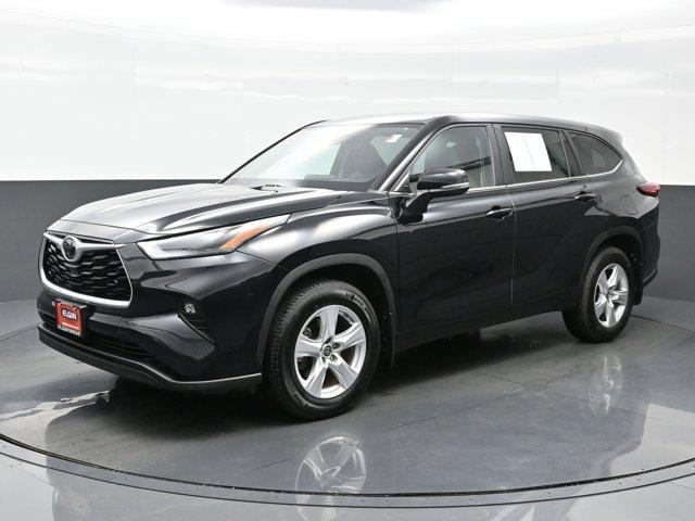 used 2023 Toyota Highlander car, priced at $32,890