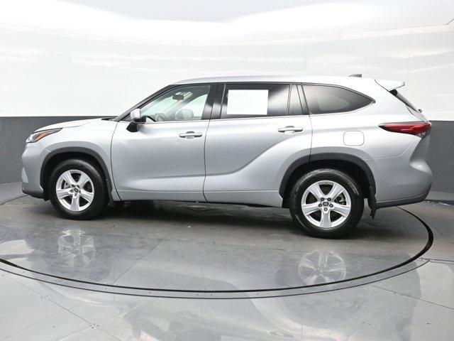 used 2022 Toyota Highlander car, priced at $29,190