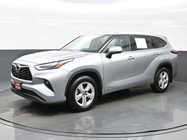 used 2022 Toyota Highlander car, priced at $29,190