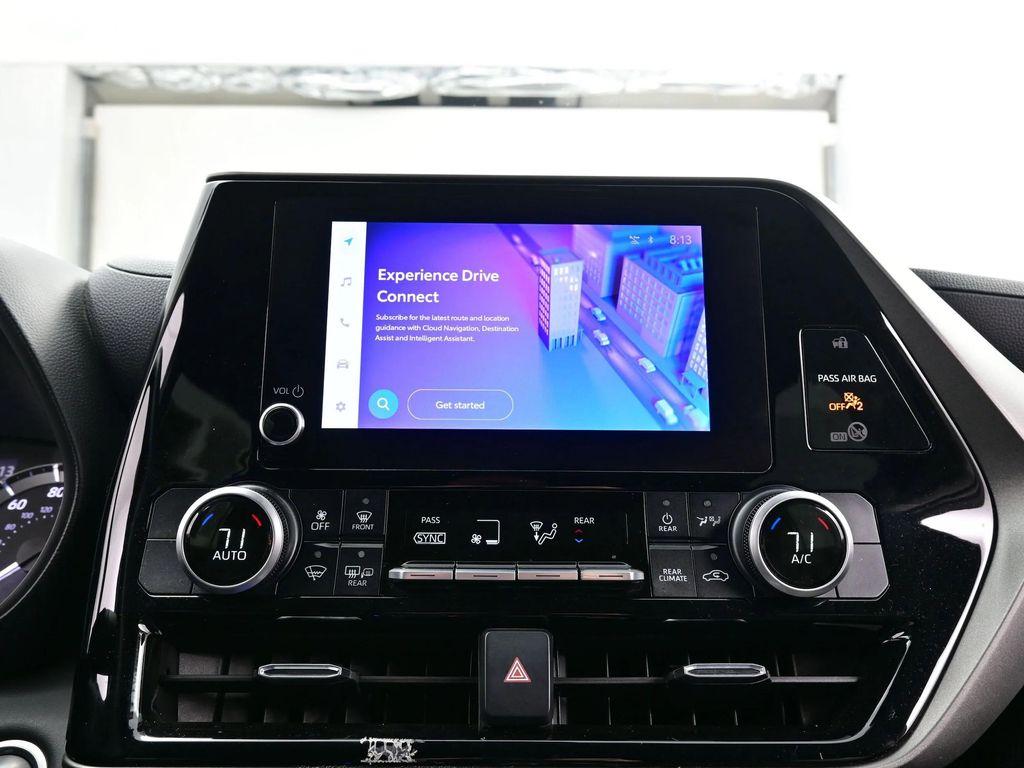 used 2024 Toyota Highlander car, priced at $34,990
