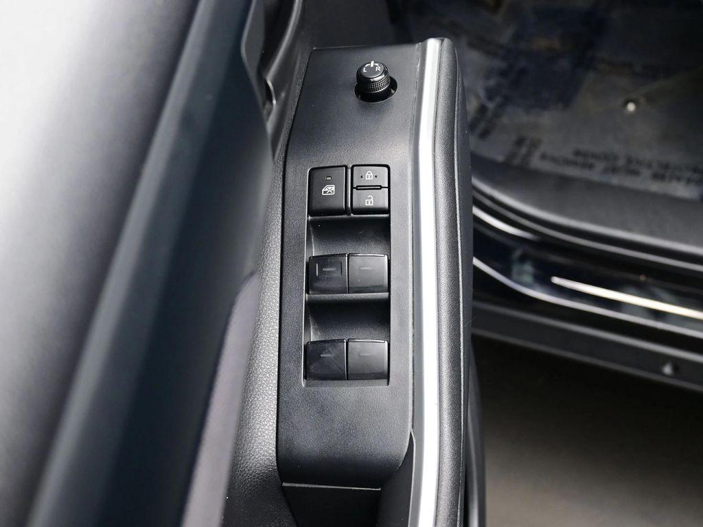 used 2024 Toyota Highlander car, priced at $34,990