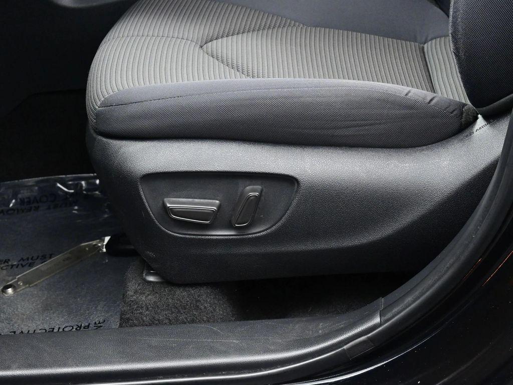 used 2024 Toyota Highlander car, priced at $34,990