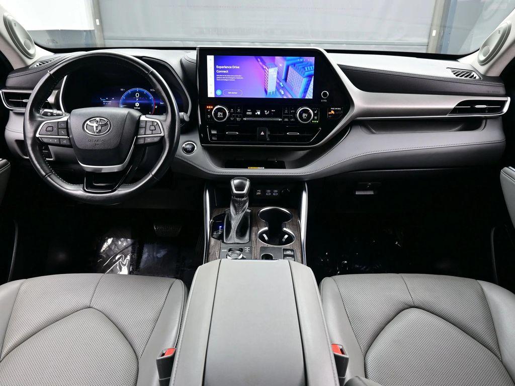 used 2023 Toyota Highlander car, priced at $41,190